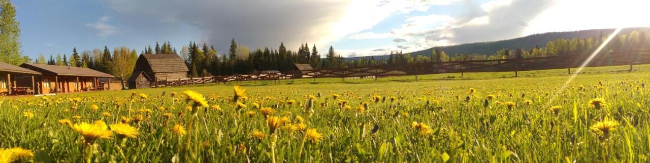 Wells Gray Guest Ranch Hotel Clearwater Ngoại thất bức ảnh