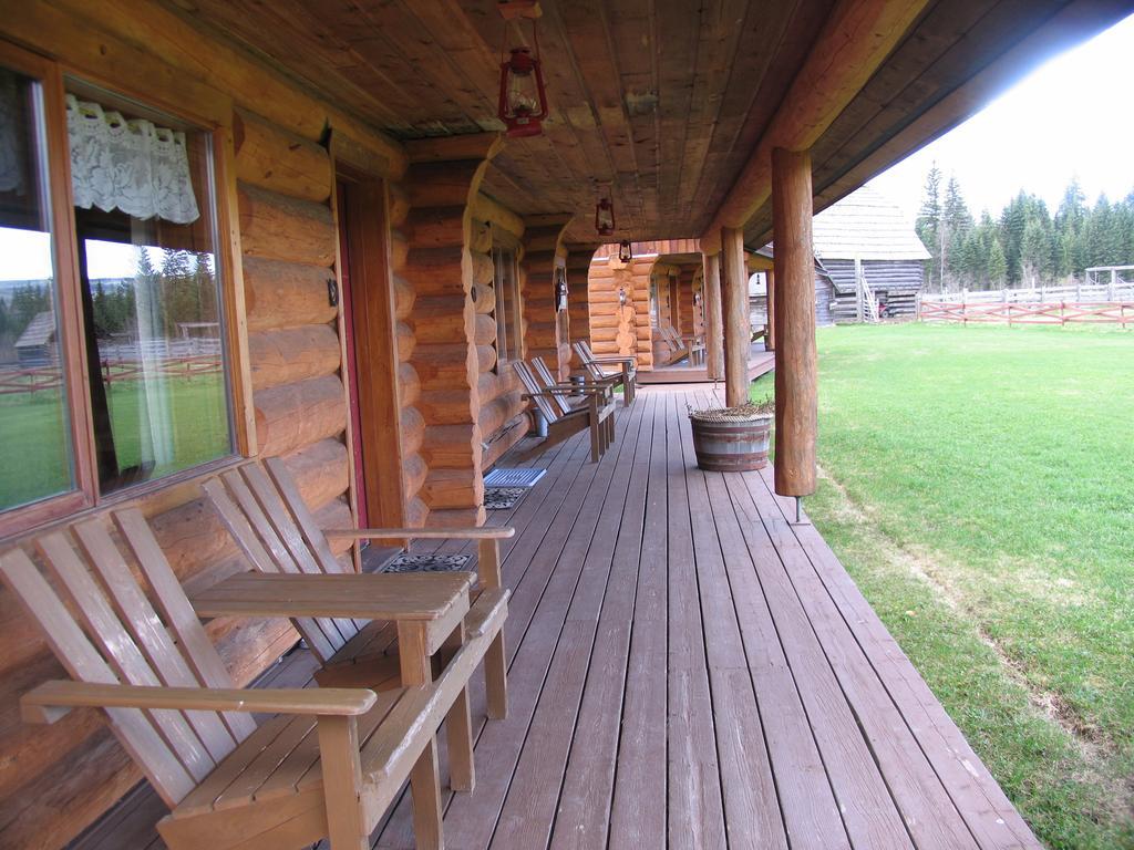 Wells Gray Guest Ranch Hotel Clearwater Ngoại thất bức ảnh