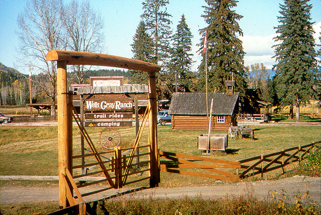 Wells Gray Guest Ranch Hotel Clearwater Ngoại thất bức ảnh